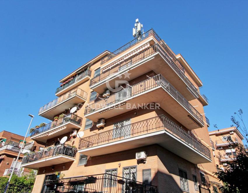 Garage in vendita a Roma